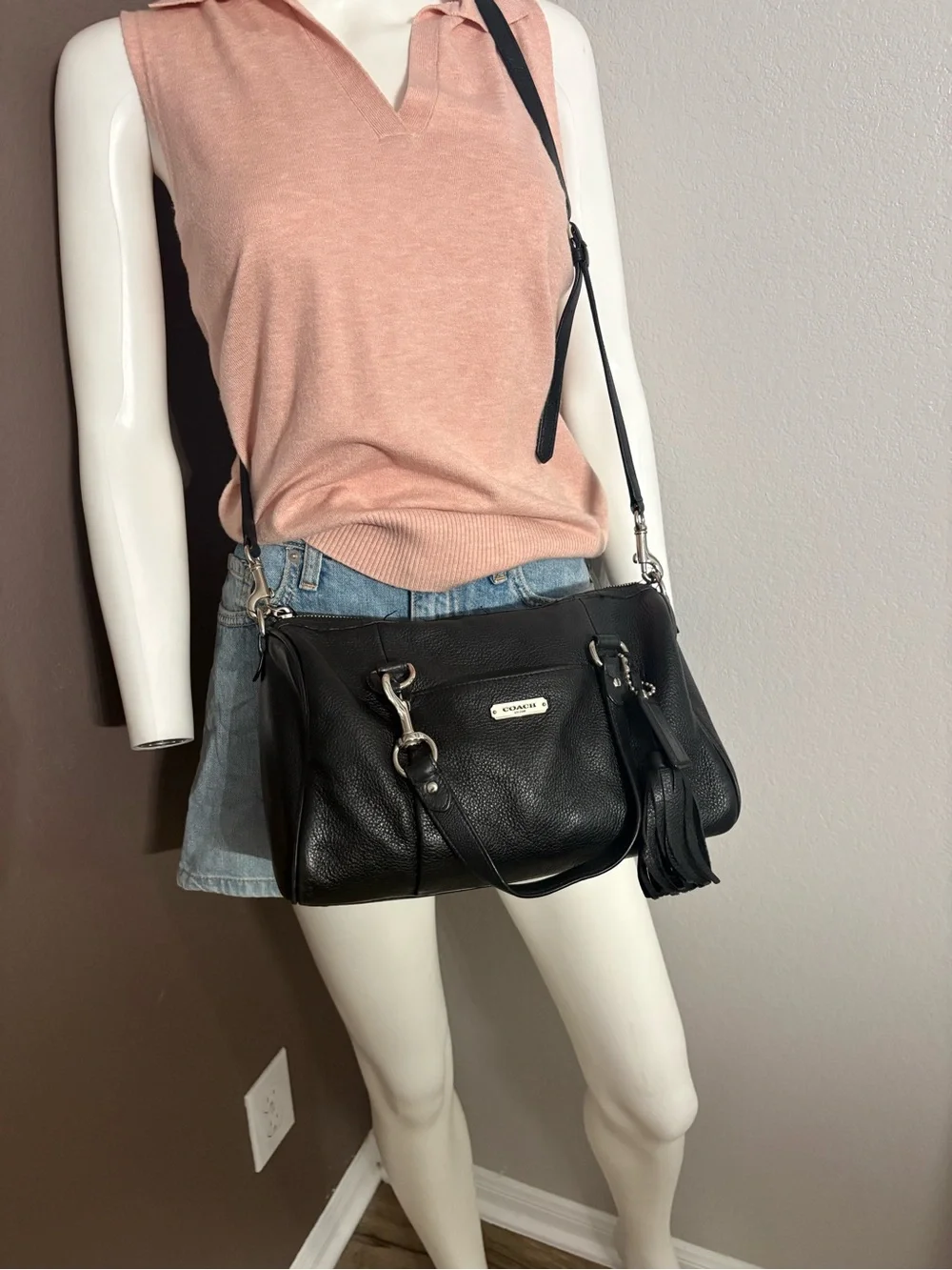 Coach F26121 Avery black pebbled leather satchel